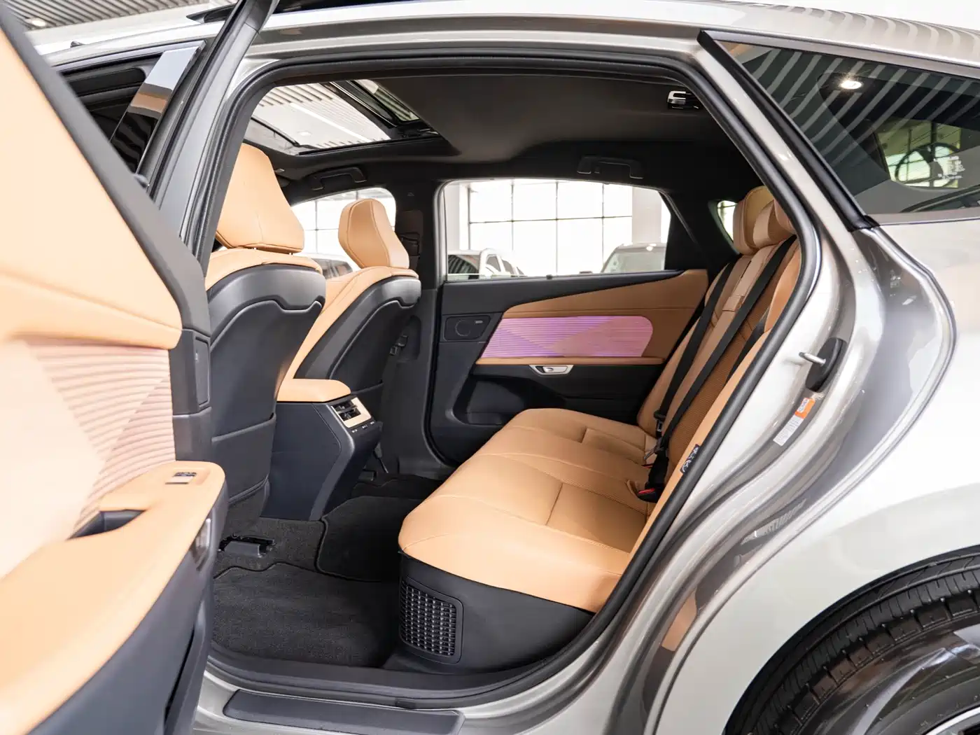 Lexus ES 2026 2025 Model 300h Base Version