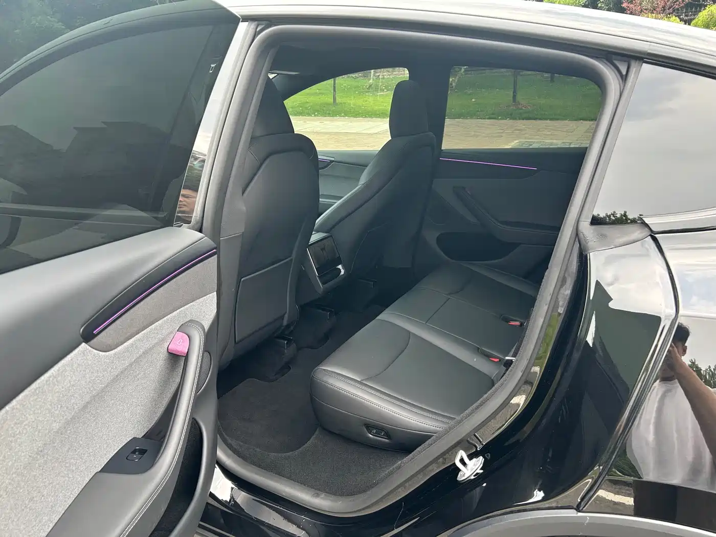 Tesla Model Y 2026 2025 Rear-Wheel Drive