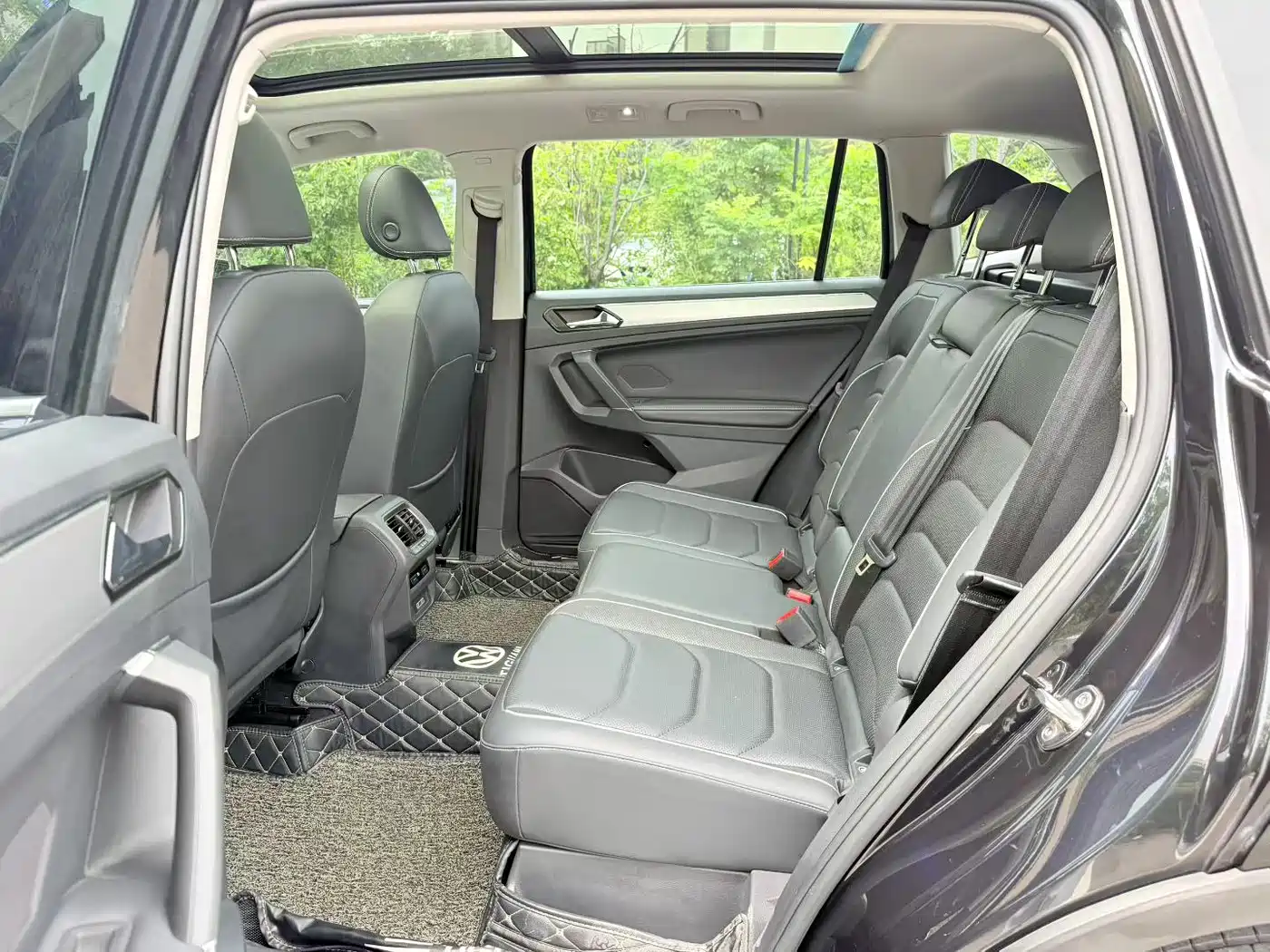 Фото 5 - Volkswagen Tiguan L