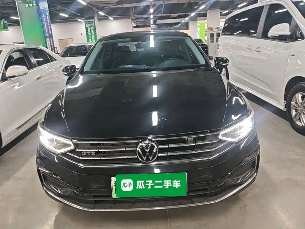 Photo 3 - Volkswagen Magotan GTE Plug-in Hybrid
