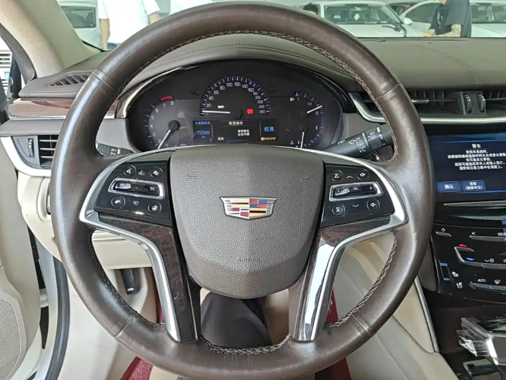 Photo 11 - Cadillac XTS