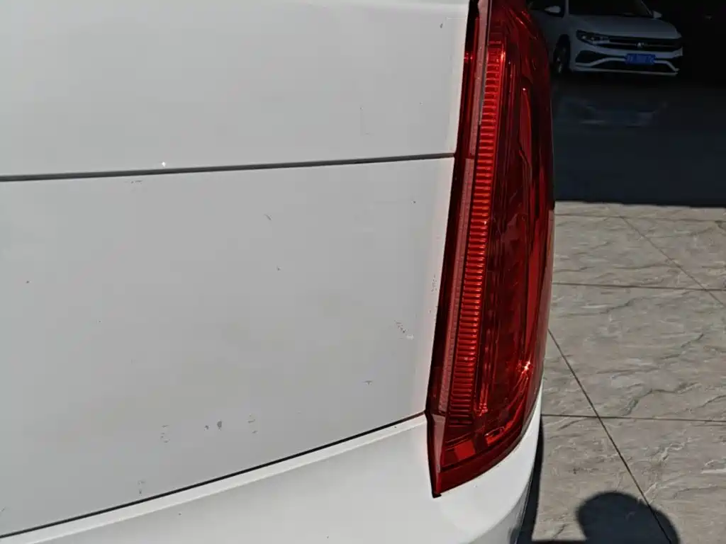 Photo 8 - Cadillac XTS