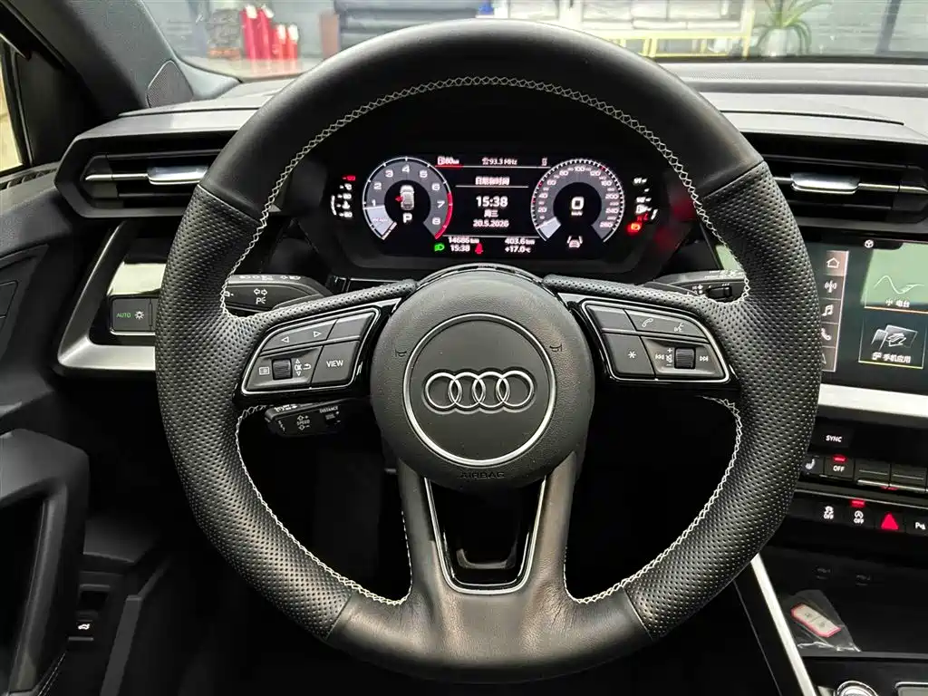 Audi A3 2023 Facelift Sportback 35 TFSI Fashion Sport фото 3