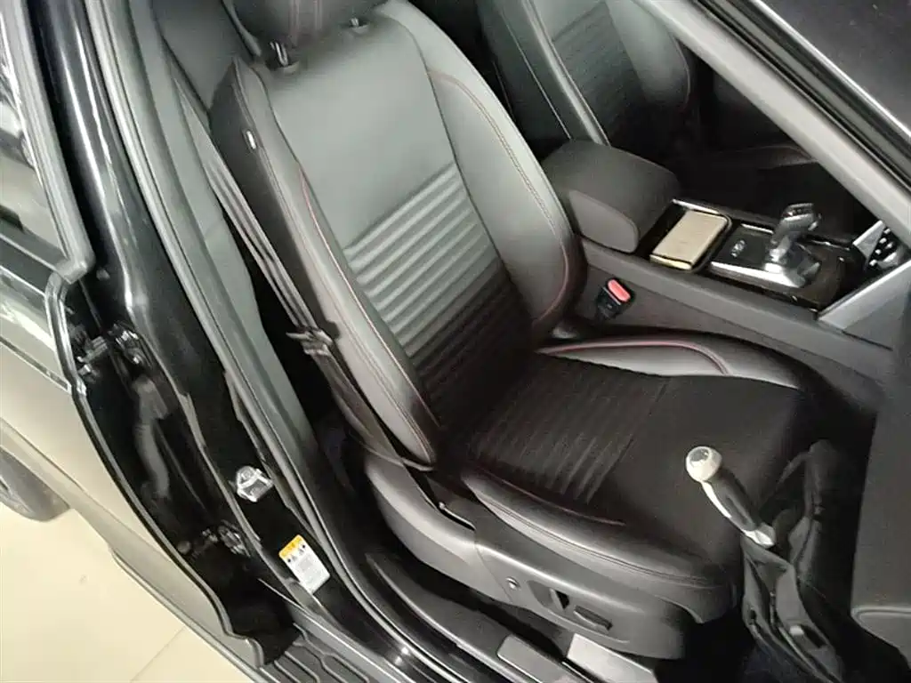 Land Rover Discovery Sport 2020 249PS R-Dynamic Performance фото 25