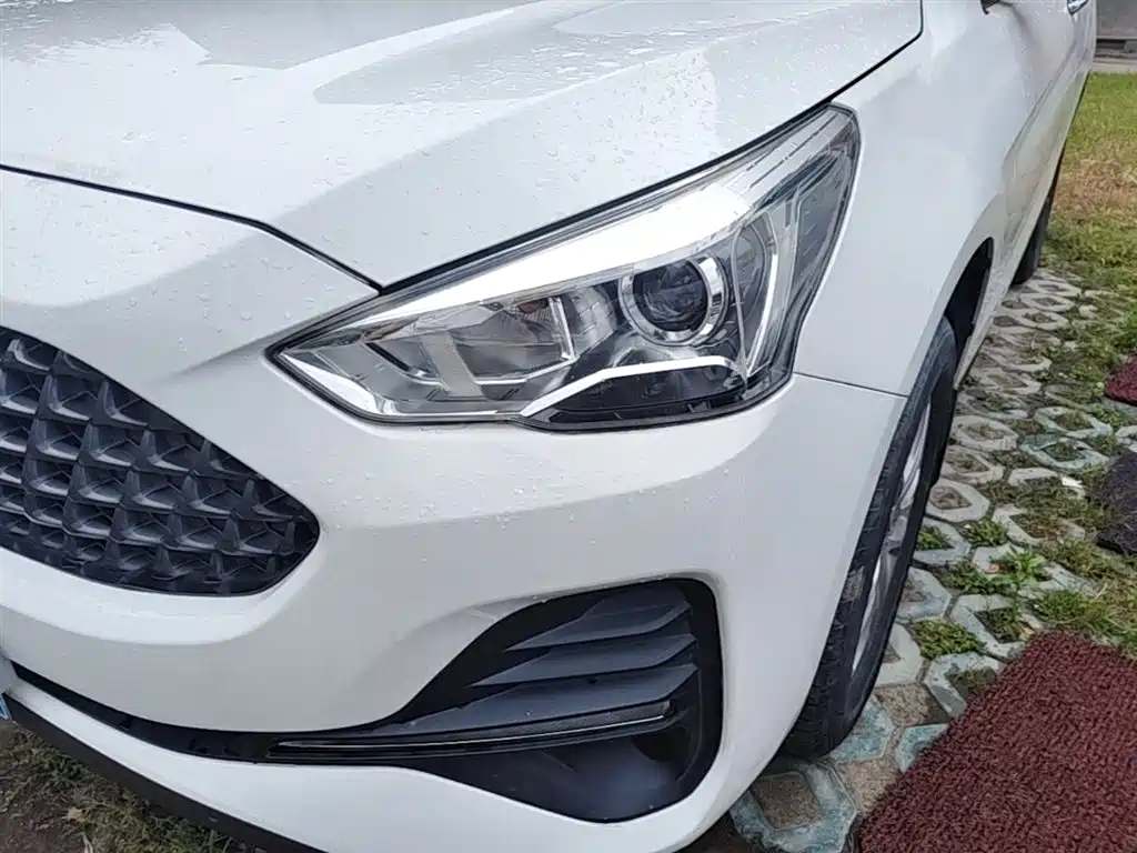 Haval M6 2019 1.5T DCT 2WD Value Edition (China VI) фото 24