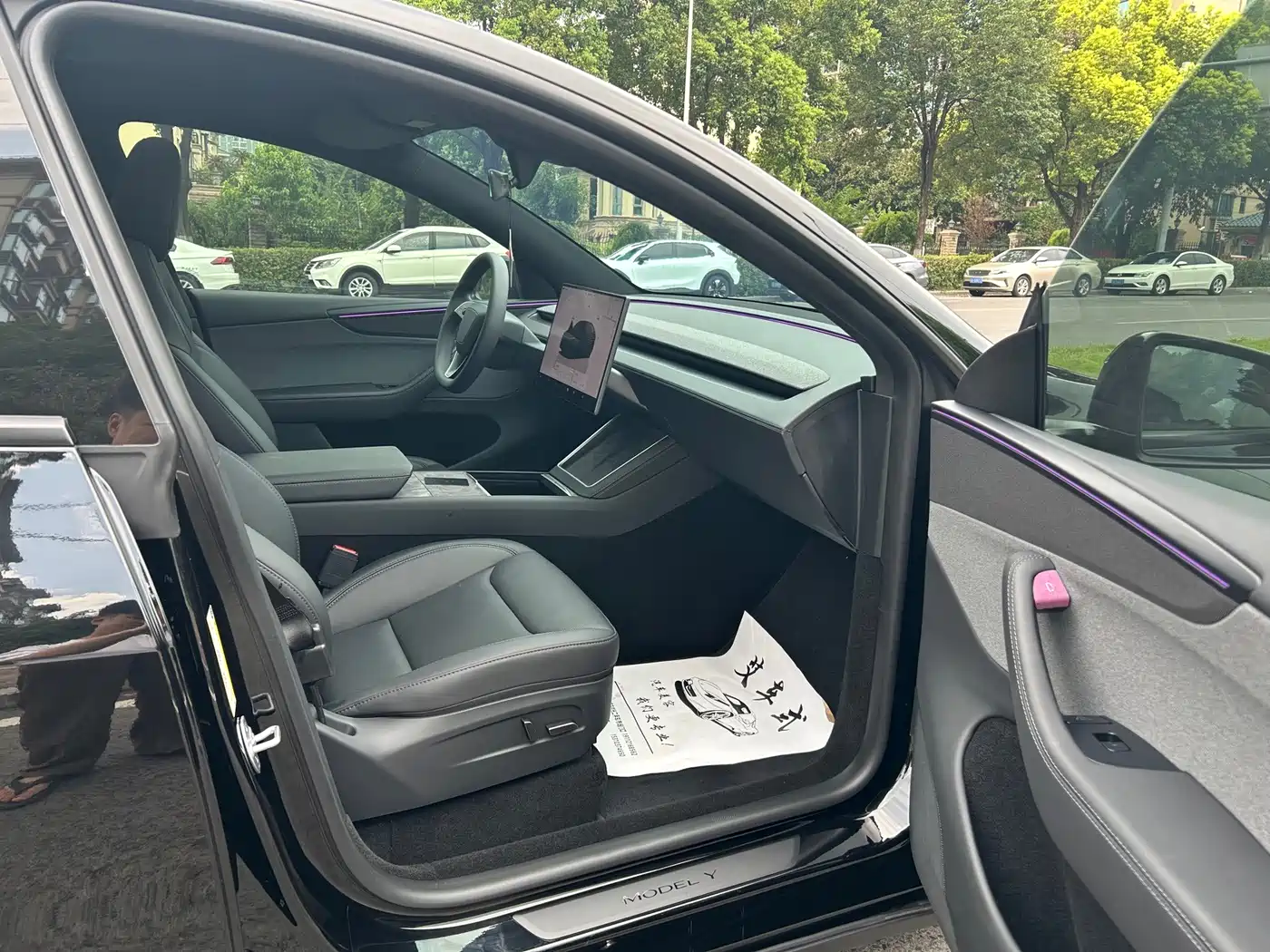 Tesla Model Y 2026 2025 Rear-Wheel Drive