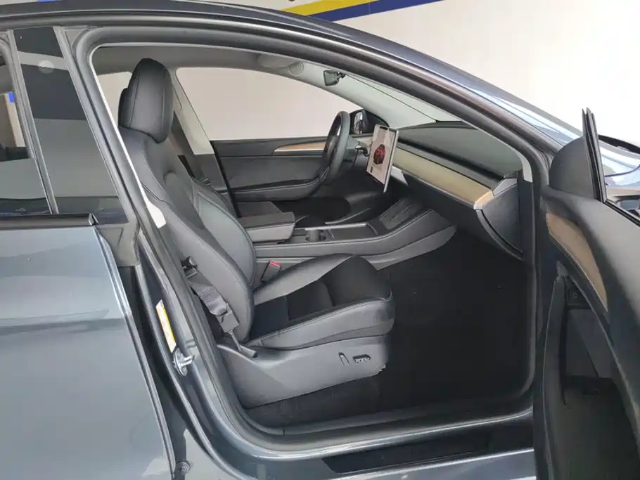 Фото 8 - Tesla Model Y