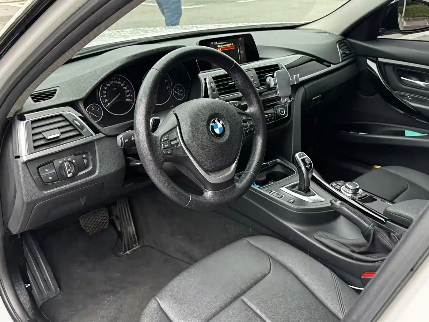 BMW 3 Series 2017 320Li M Sport фото 5