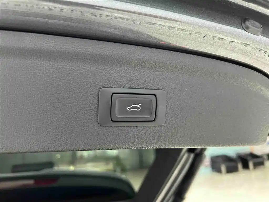 Audi A3 2023 Facelift Sportback 35 TFSI Fashion Sport фото 17