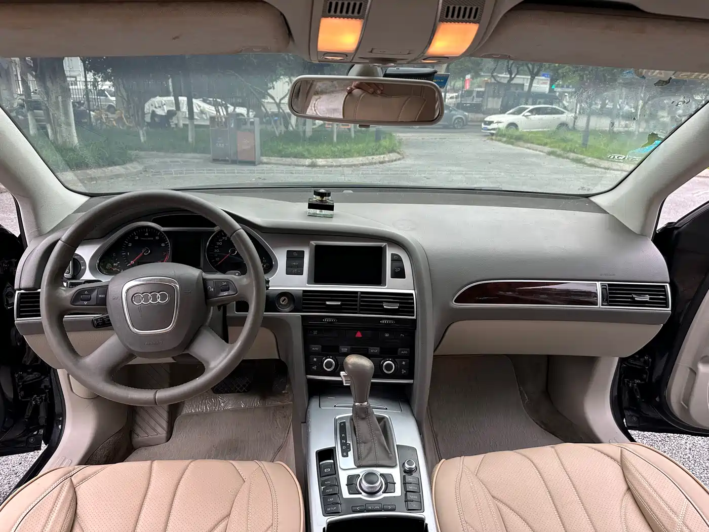 Audi A6L 2009 2.0 TFSI Automatic Standard фото 14