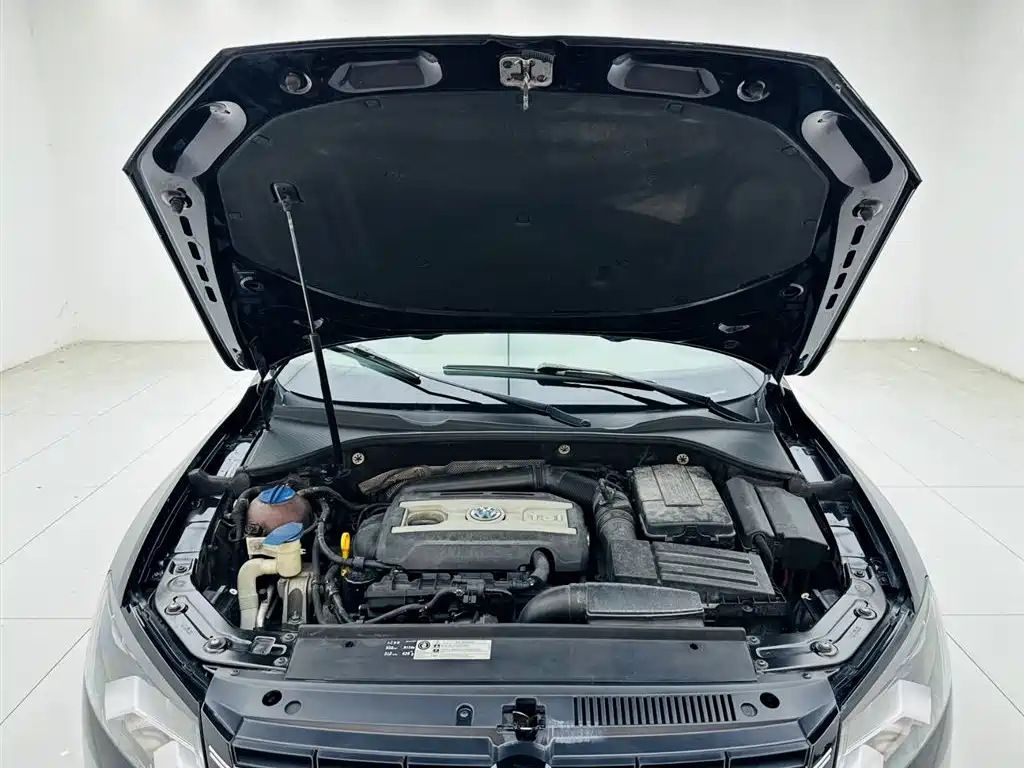 Volkswagen Passat 2015 1.8TSI Automatic Prestige Edition фото 25