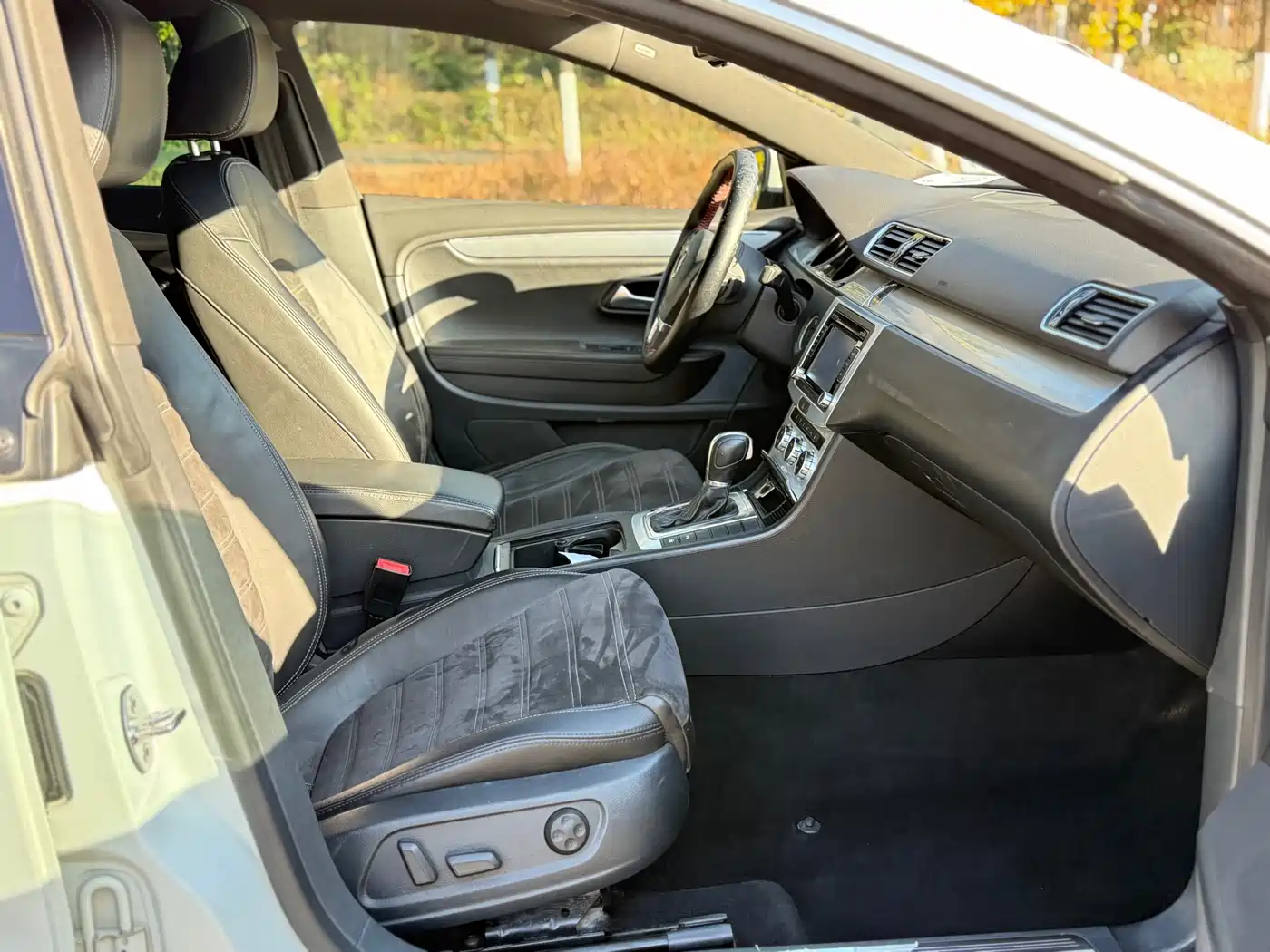 Volkswagen FAW-Volkswagen CC 2016 Model 1.8TSI Luxury фото 12