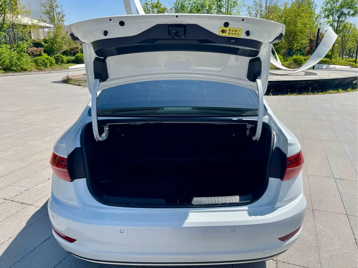 Volkswagen Sagitar 2022 280TSI DSG Surpassing Edition фото 21