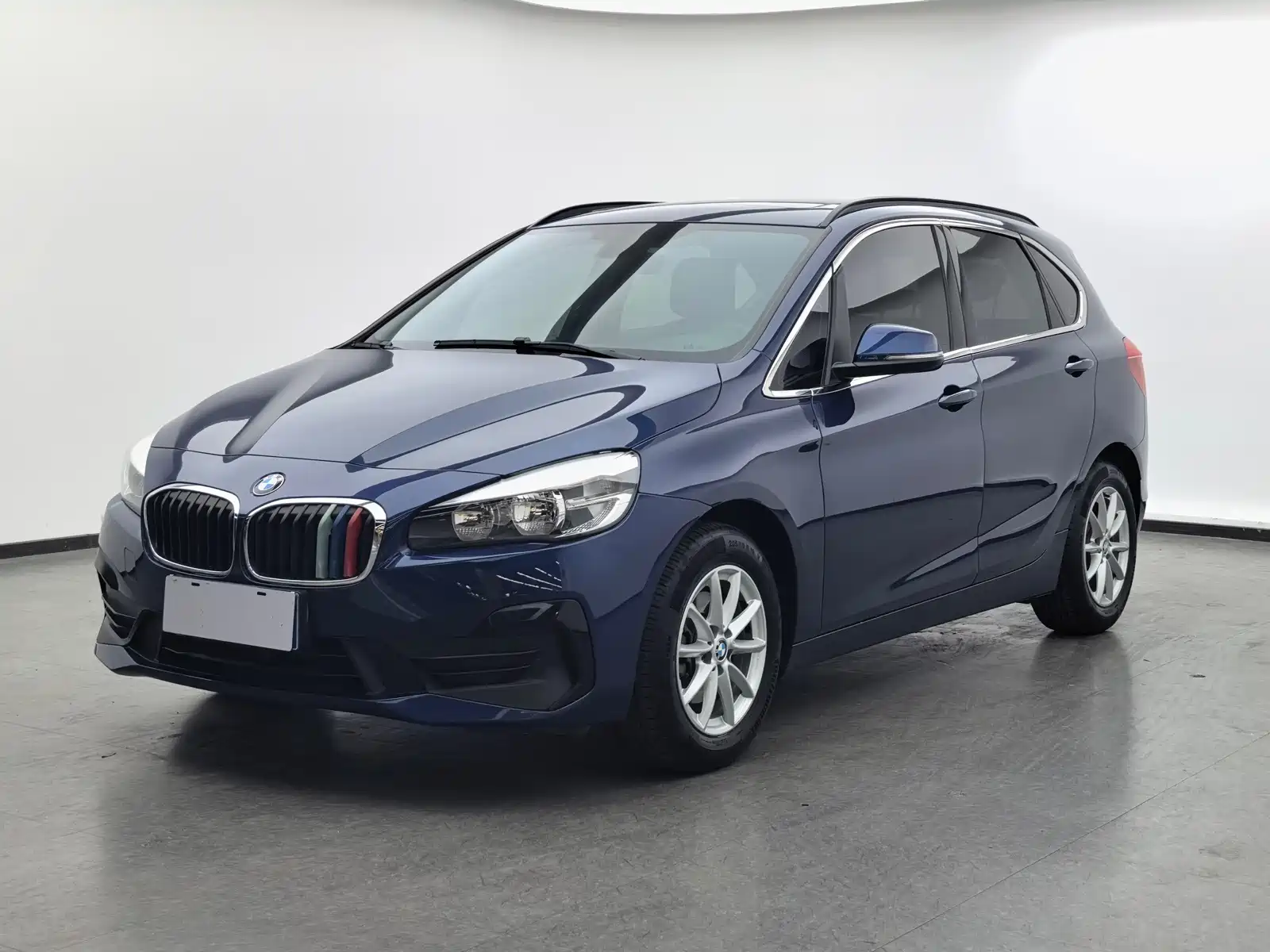 Фото 1 - BMW 2 Series Touring