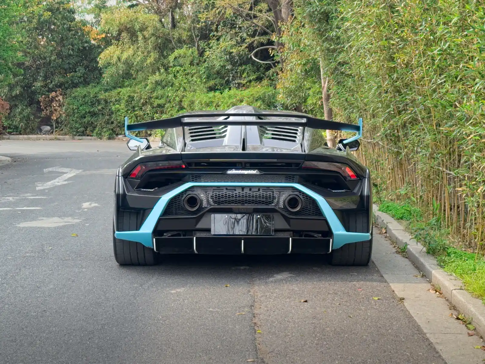 Фото 6 - Lamborghini Huracán