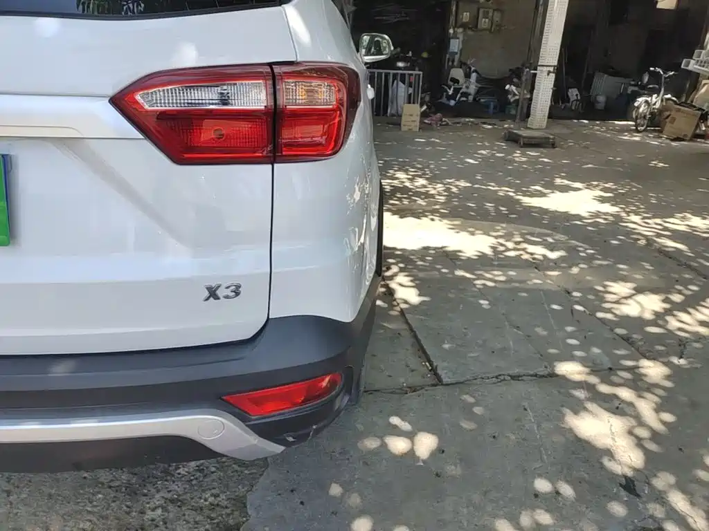 BAIC Ruixiang X3 2023 2022 1.5L Manual Comfort 7-Seater