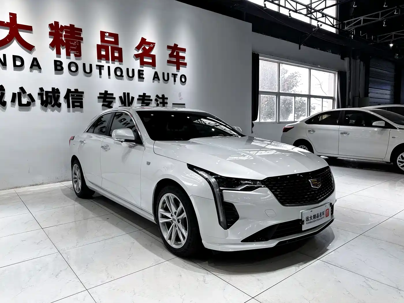 CADILLAC CT4