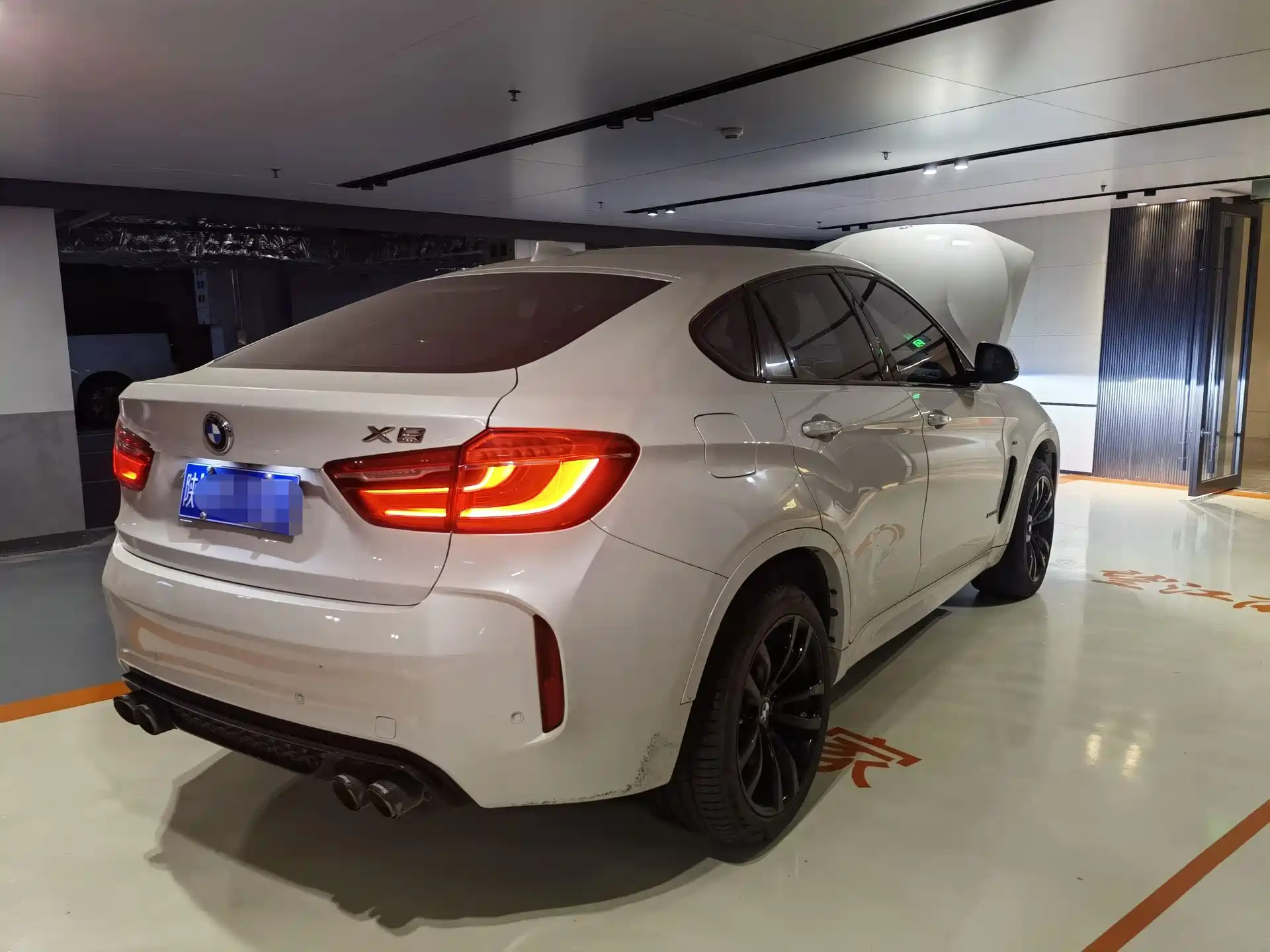 Photo 6 - BMW X6