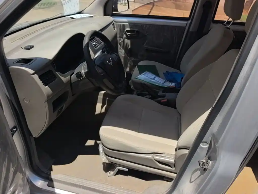 Wuling Motors Wuling Rongguang V 2018 2018 1.5L Utility Model