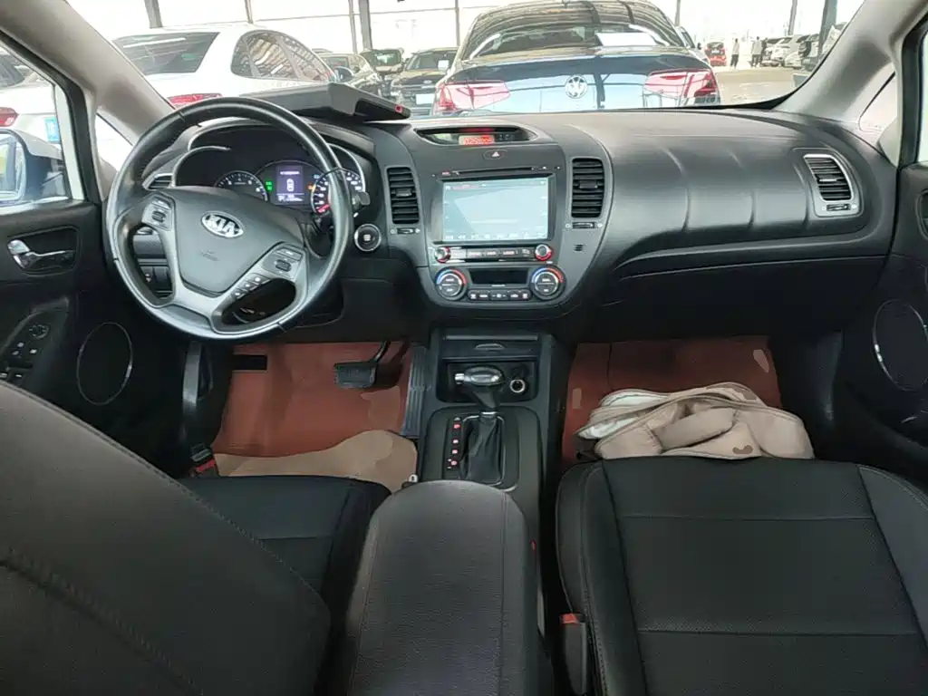 صورة 10 - Kia K3