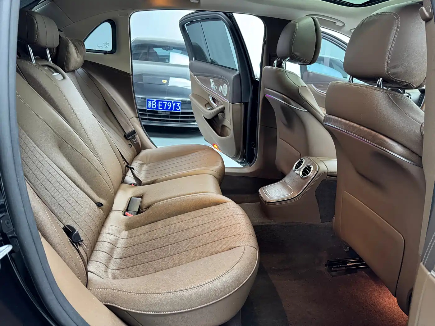 Mercedes-Benz E-Class 2023 E 300 L Luxury фото 14