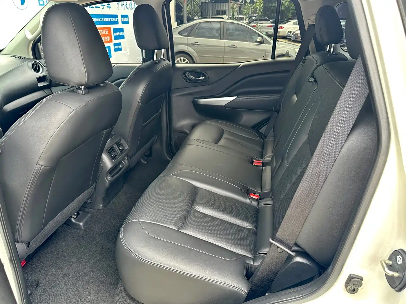 Nissan Terra 2020 2020 2.5L XL Upper Automatic 2WD Luxury Edition