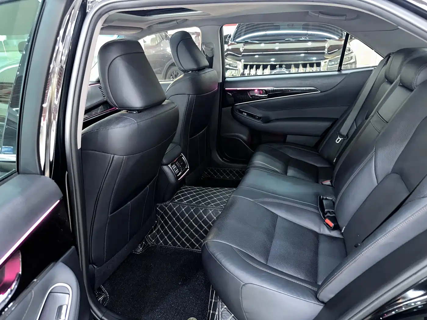Toyota Crown 2015 2.0T Fashion фото 12