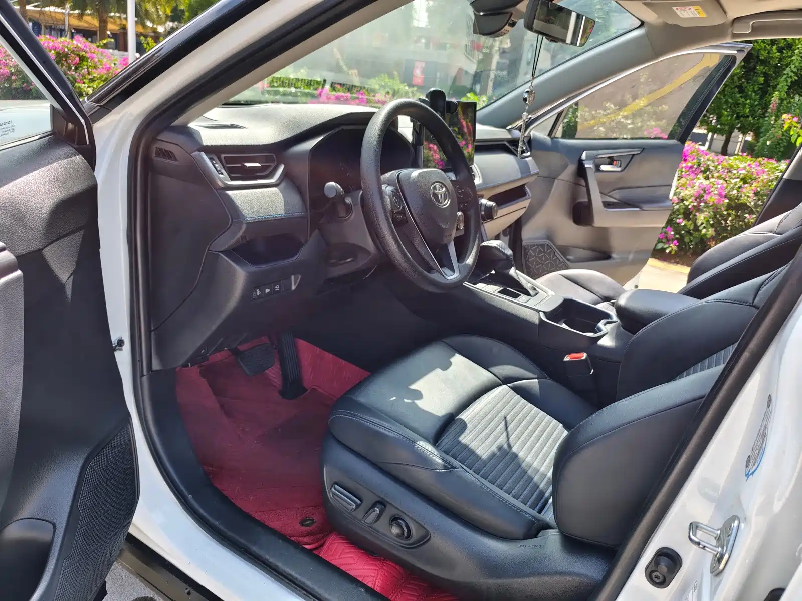 Фото 7 - Toyota Wildlander