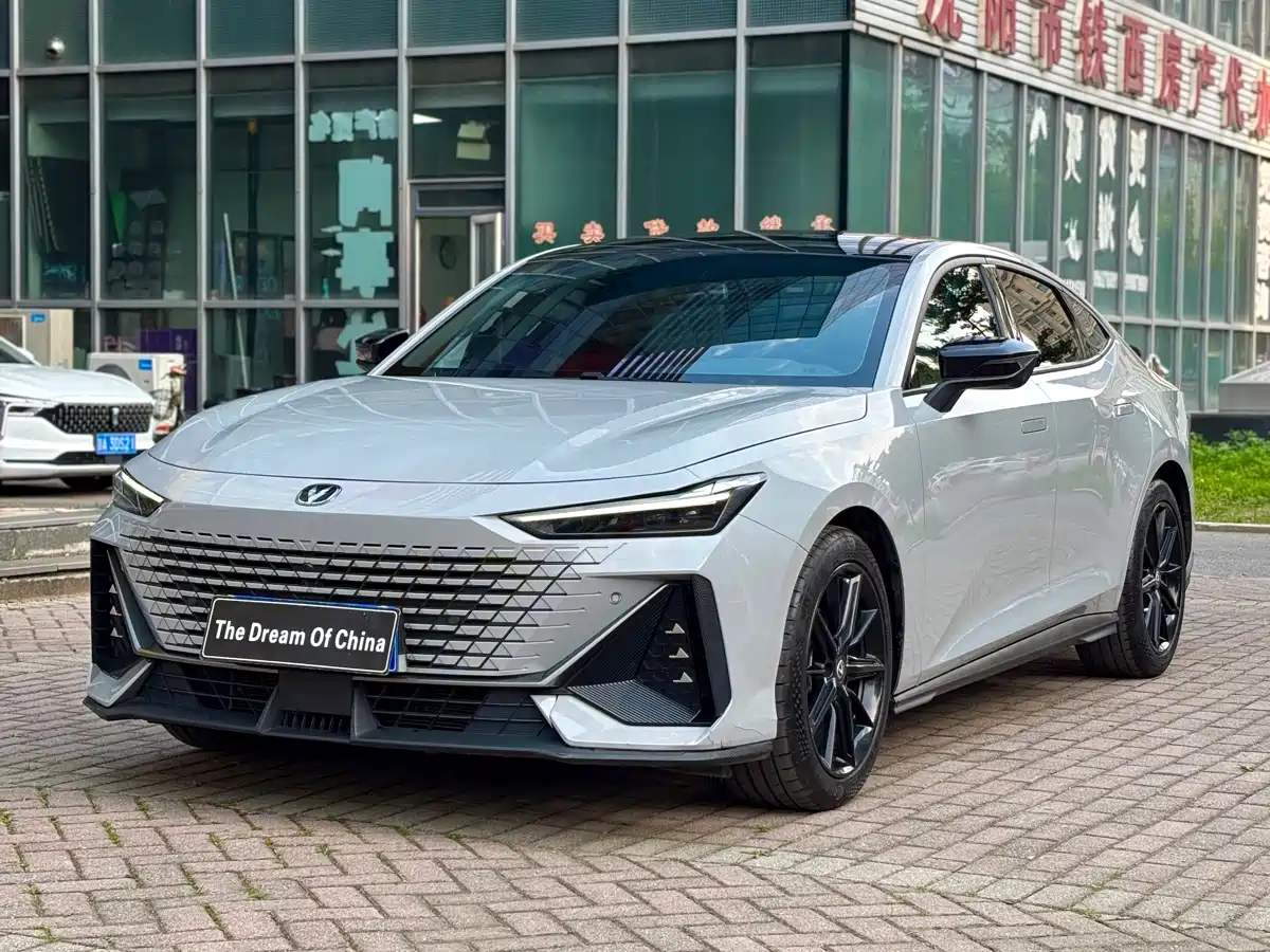  Changan Changan UNI-V 2022 1.5T Smart Pilot Edition