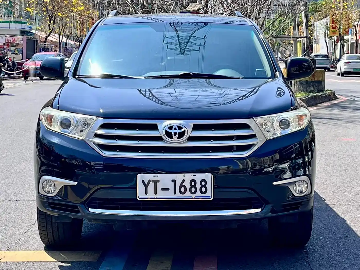 Toyota Highlander 2012 2.7L 2WD 7-Seater Luxury Edition фото 2