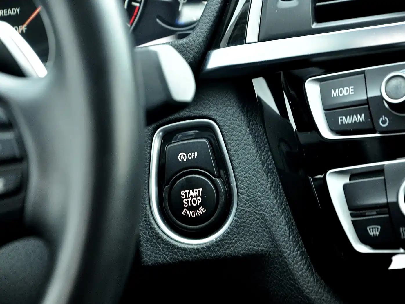 Photo 17 - BMW 3 Series
