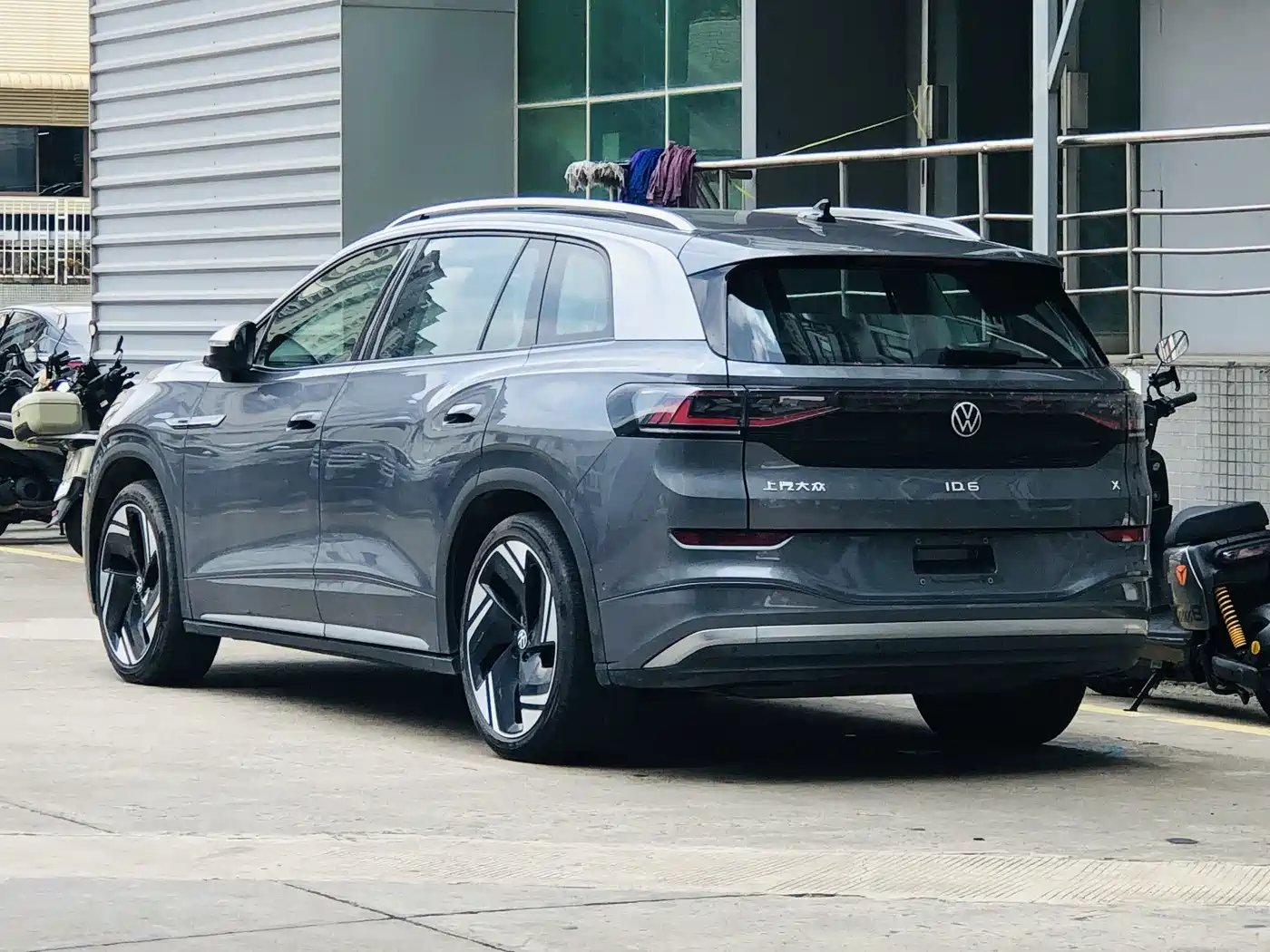 Volkswagen ID.6 X 2024 2023 Upgraded Powerful AWD Edition