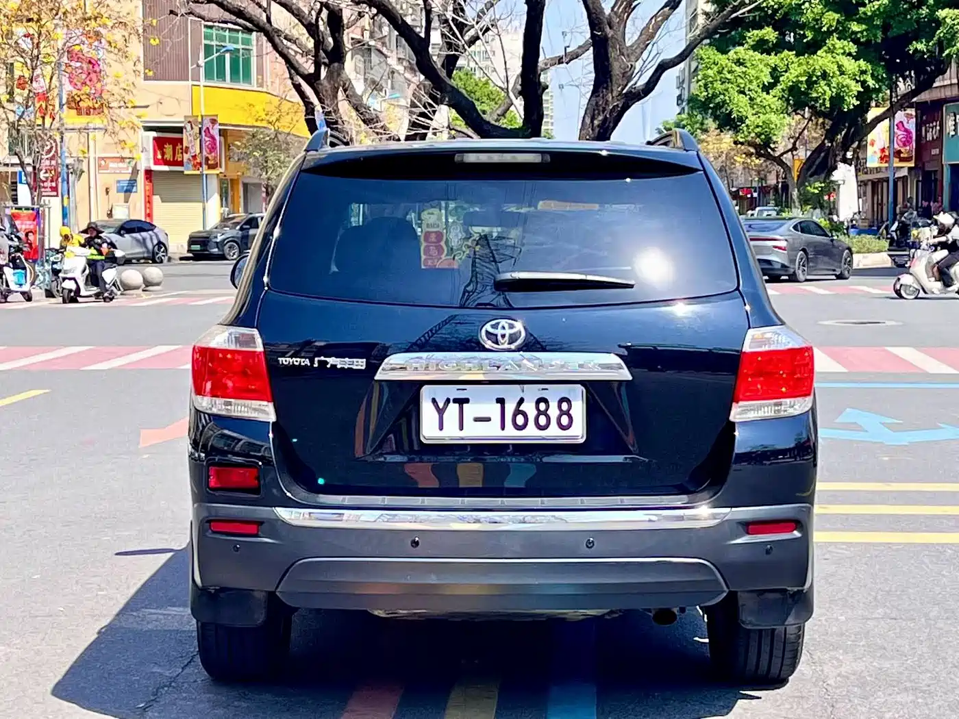 Toyota Highlander 2012 2.7L 2WD 7-Seater Luxury Edition фото 9