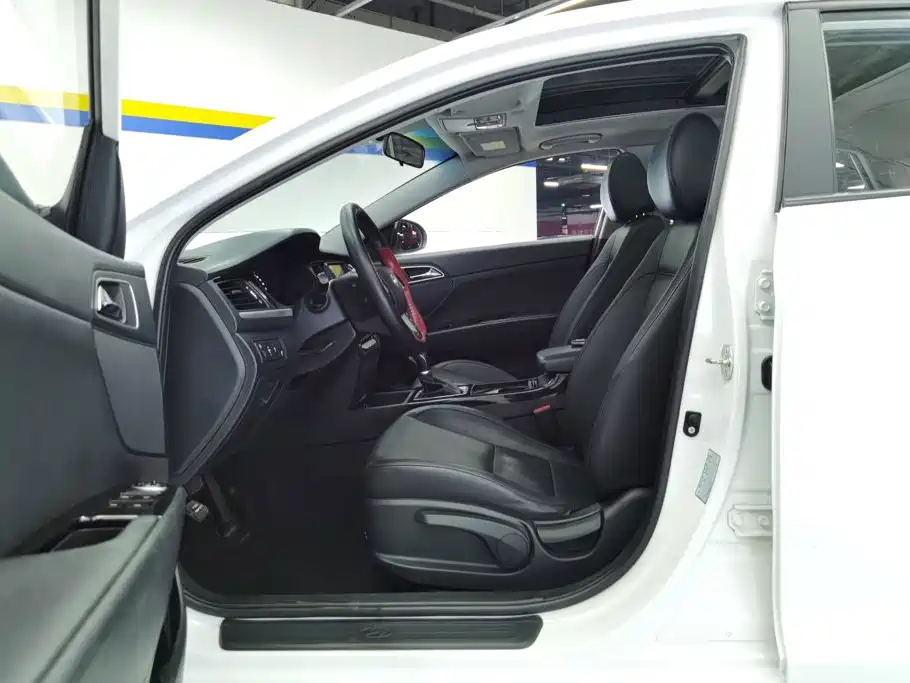 صورة 9 - Hyundai Mistra