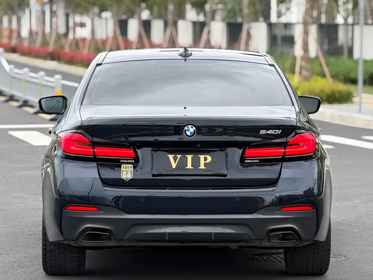 BMW 5 Series (Import) 2022 530i Style Edition M Sport Package фото 9
