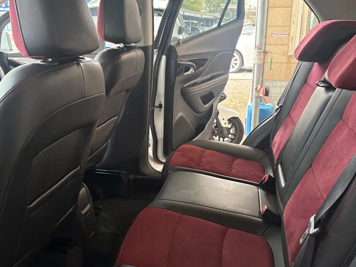 Фото 9 - Buick Encore