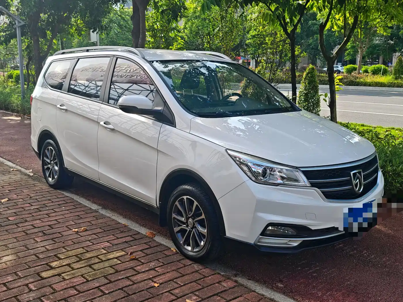 Baojun 730 2019 2019 1.5L Manual Fashion Edition 7-Seater China VI