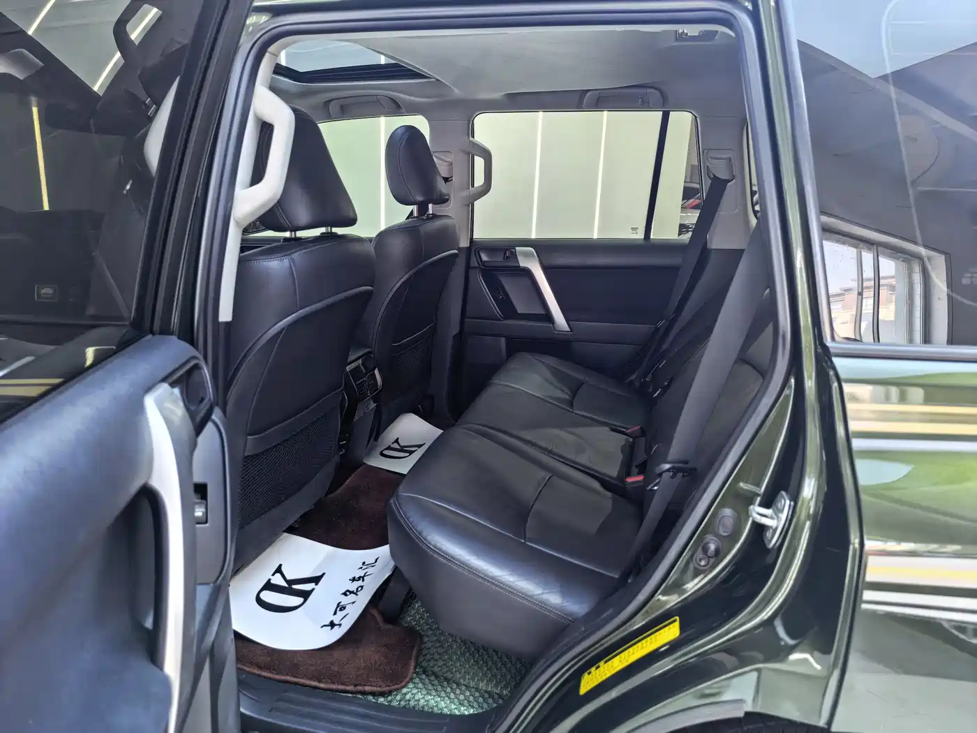 Toyota Prado 2015 2.7L Automatic Standard фото 6