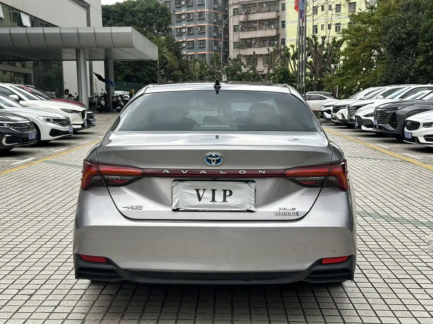 Toyota Avalon 2019 Hybrid 2.5L XLE Premium Edition China V фото 3