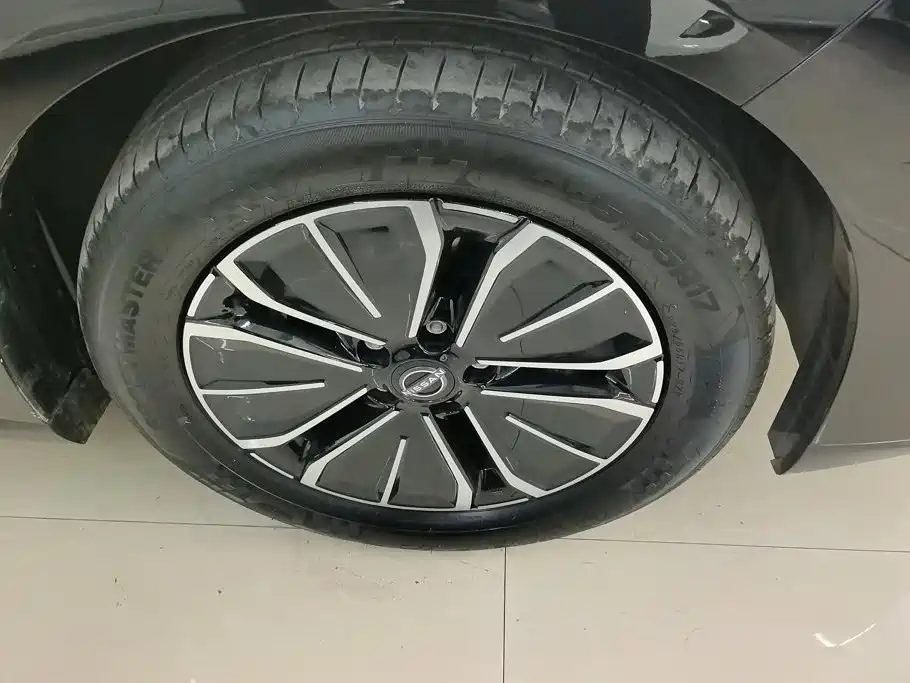 Nissan N6 2026 2025 Mid Configuration