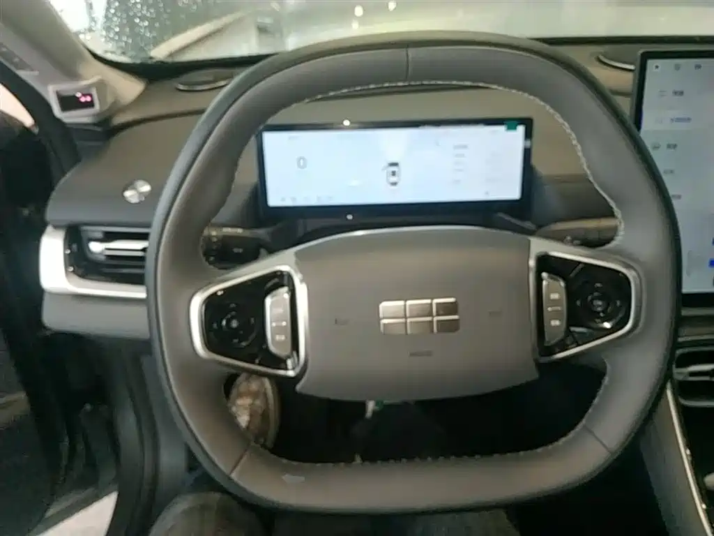 Geely Galaxy Galaxy A7 2025 EM-i 150km Explorer+ Edition фото 7