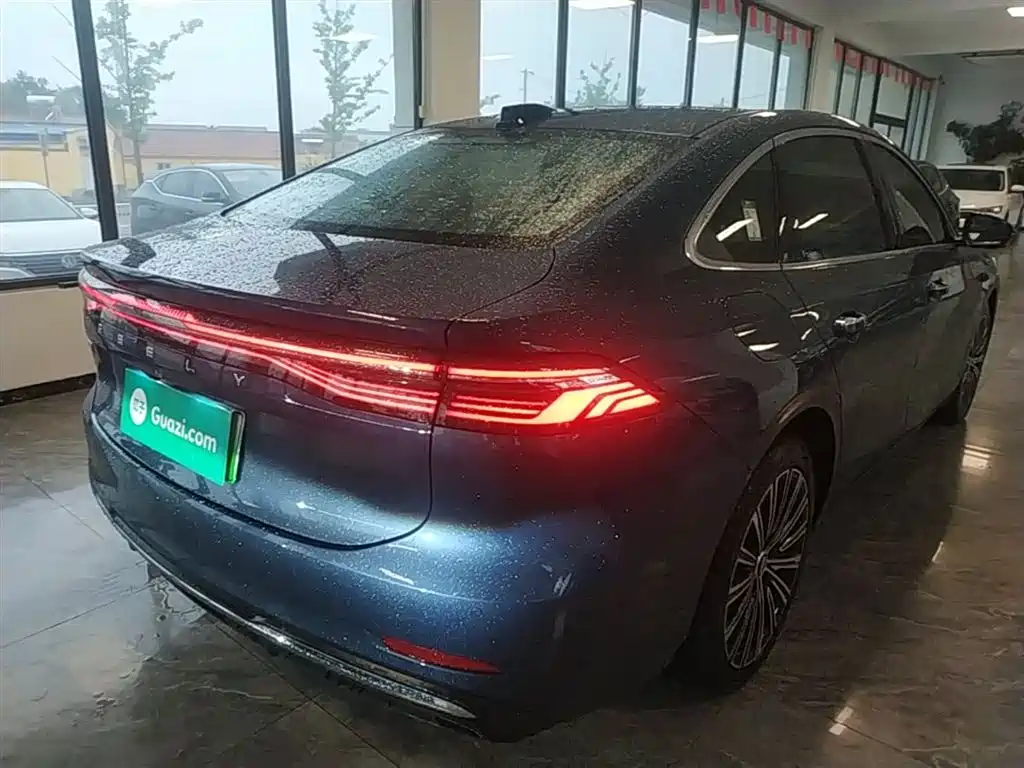 Geely Galaxy Galaxy A7 2025 EM-i фото 5