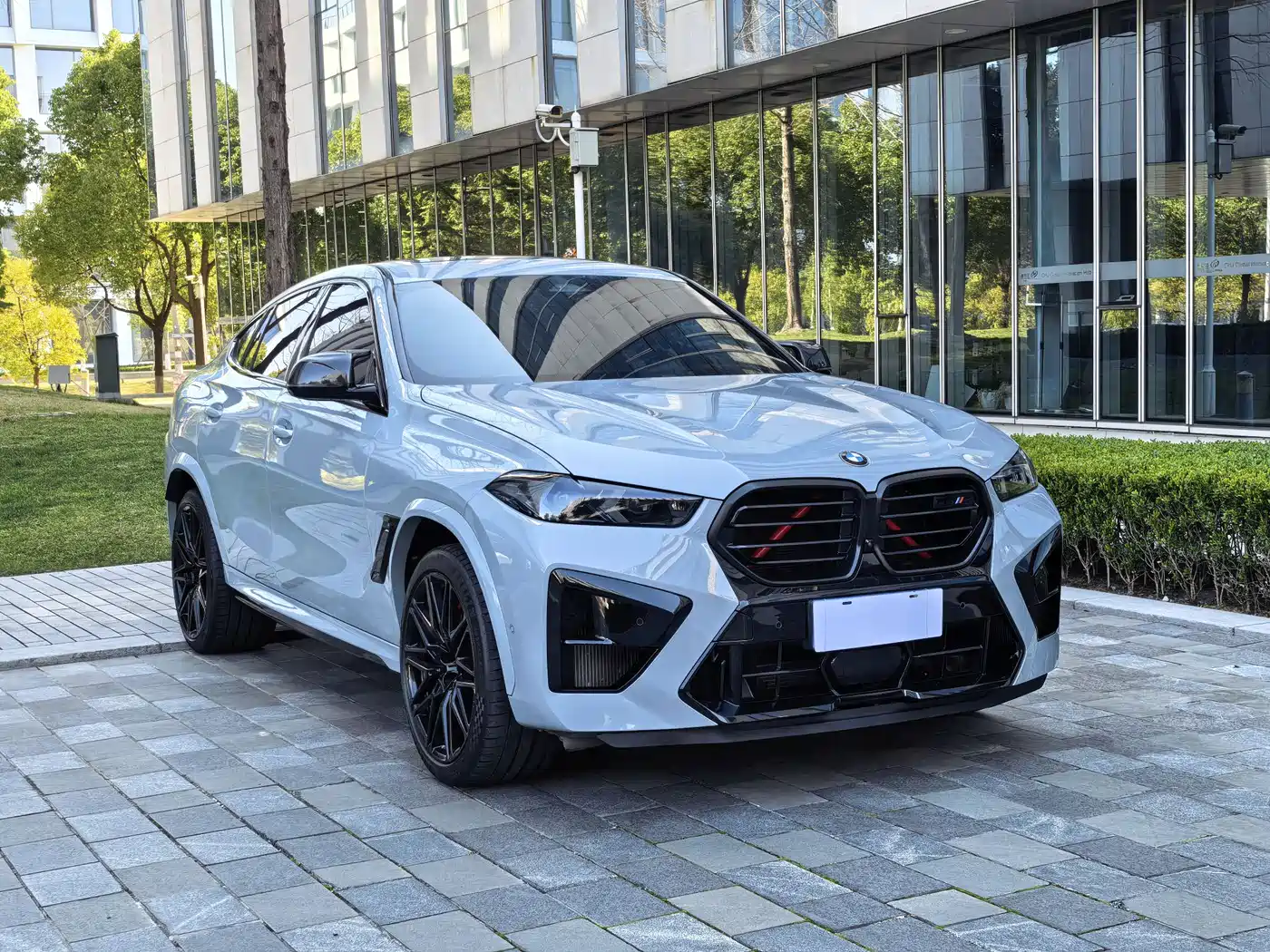 BMW X6 M 2023 Model X6 M Thunder Edition фото 3