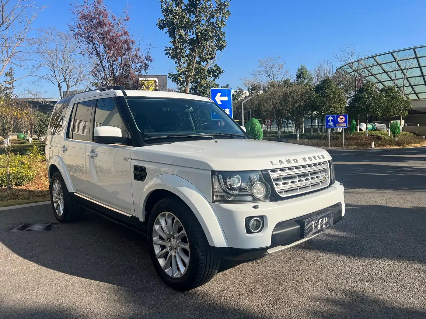 Land Rover Discovery 2013 3.0 SDV6 HSE Diesel фото 3