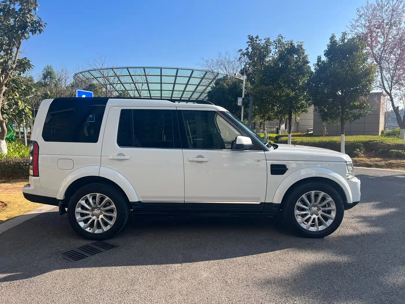 Land Rover Discovery 2013 3.0 SDV6 HSE Diesel фото 7