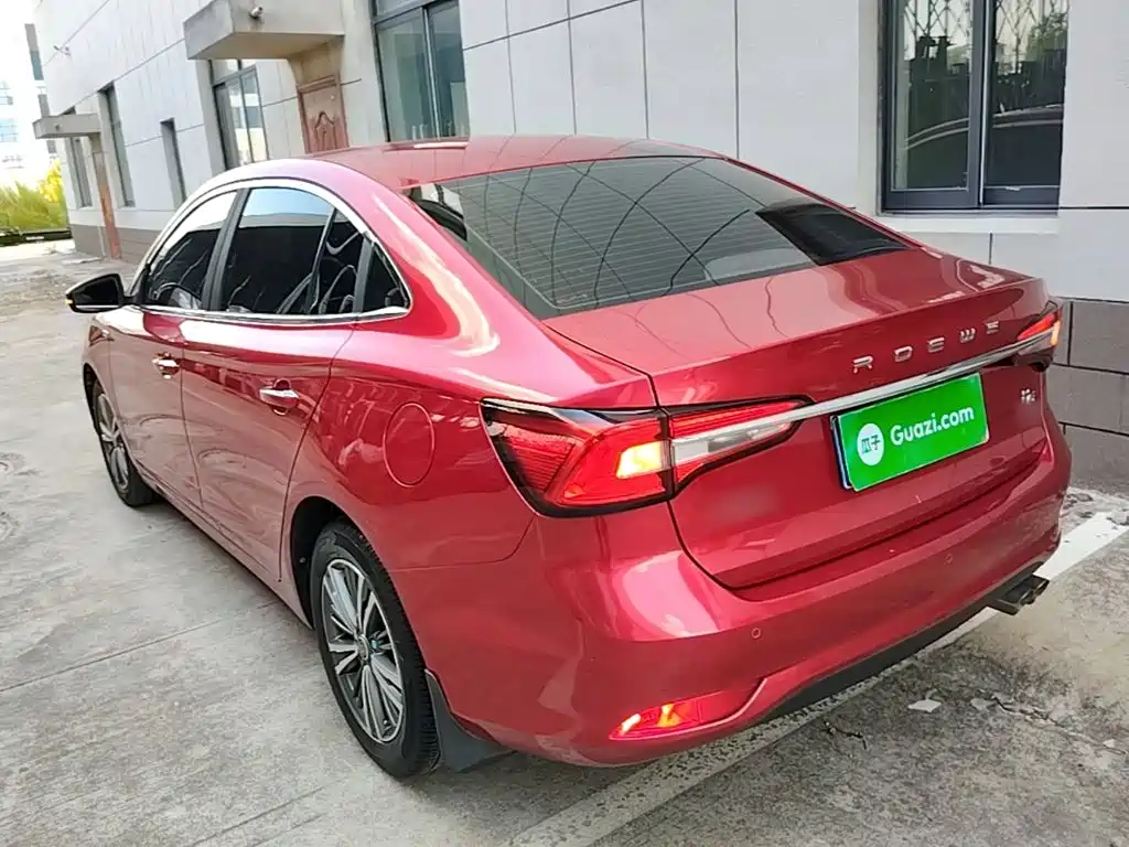 Фото 5 - Roewe i5