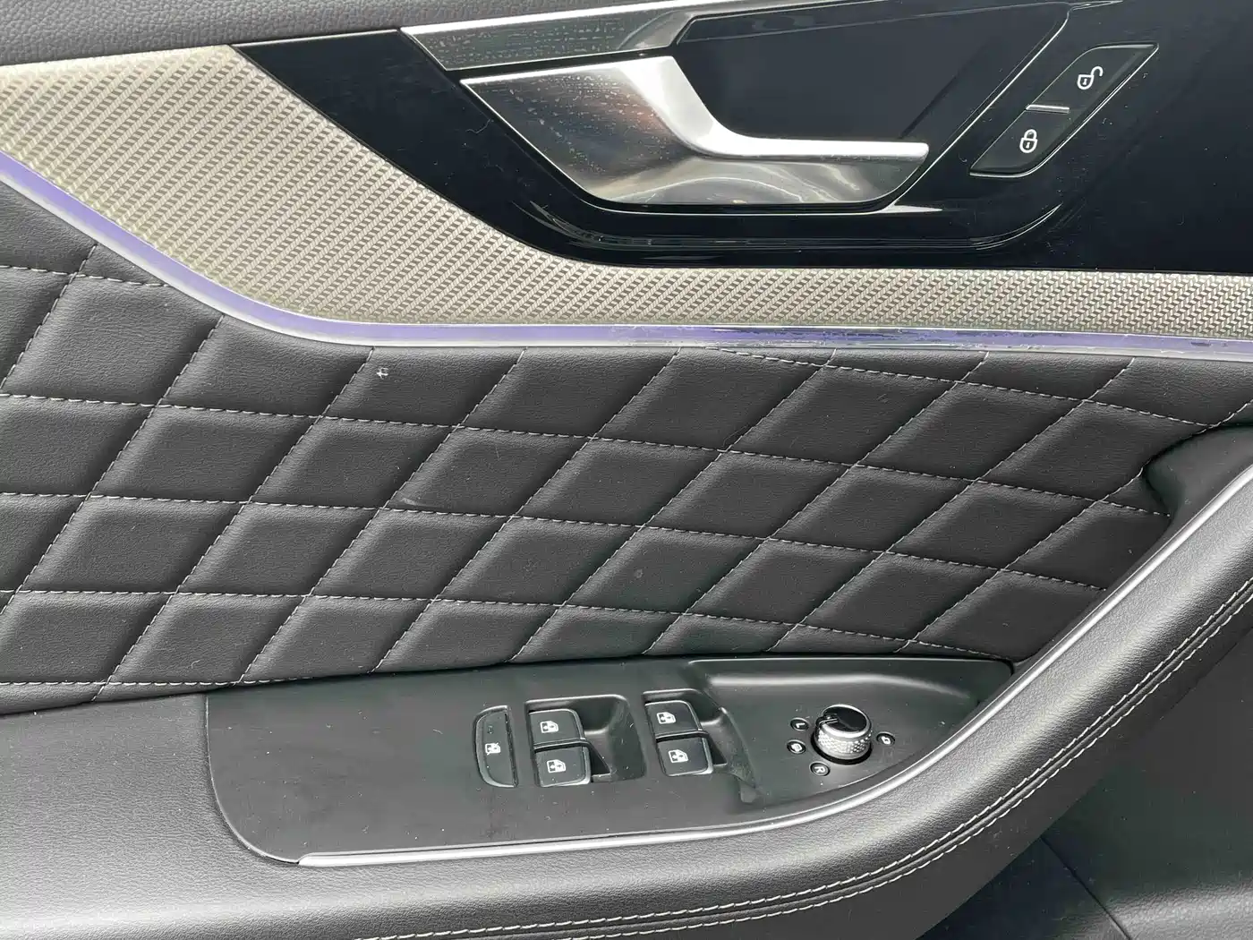 Hongqi HS5 2019 2.0T Smart Connect Enjoy 4WD Edition фото 5