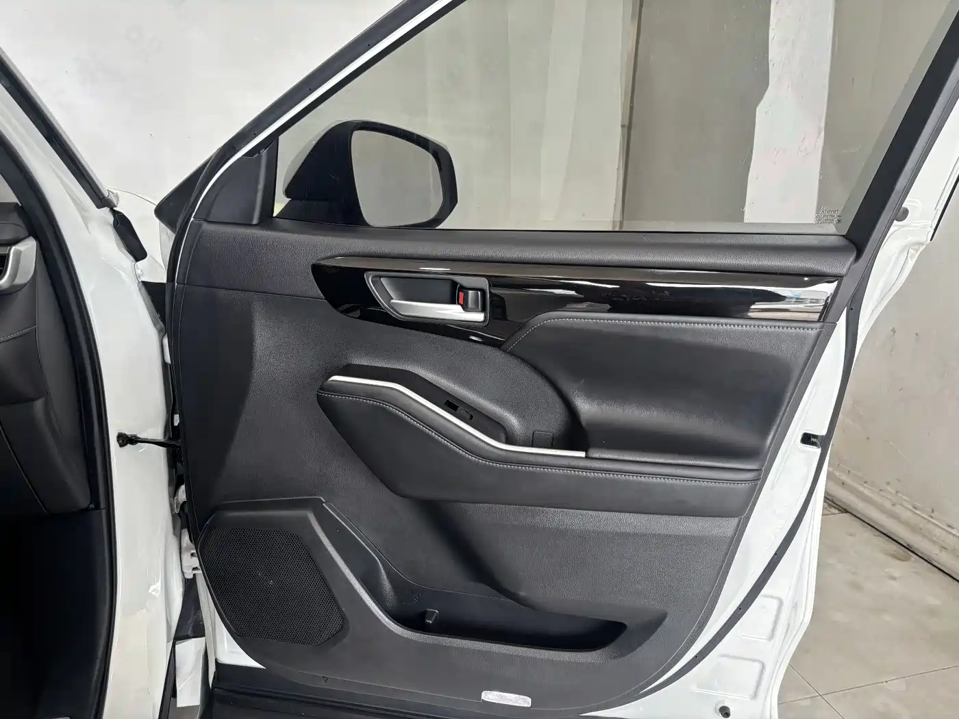 Toyota Highlander 2022 380T 4WD Premium 7-Seater фото 24