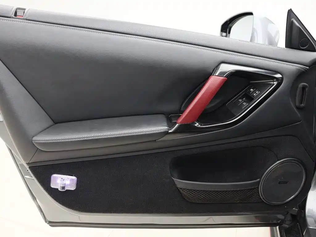 Nissan GT-R 2015 2015 3.8T Sporty Cool Black Interior Edition