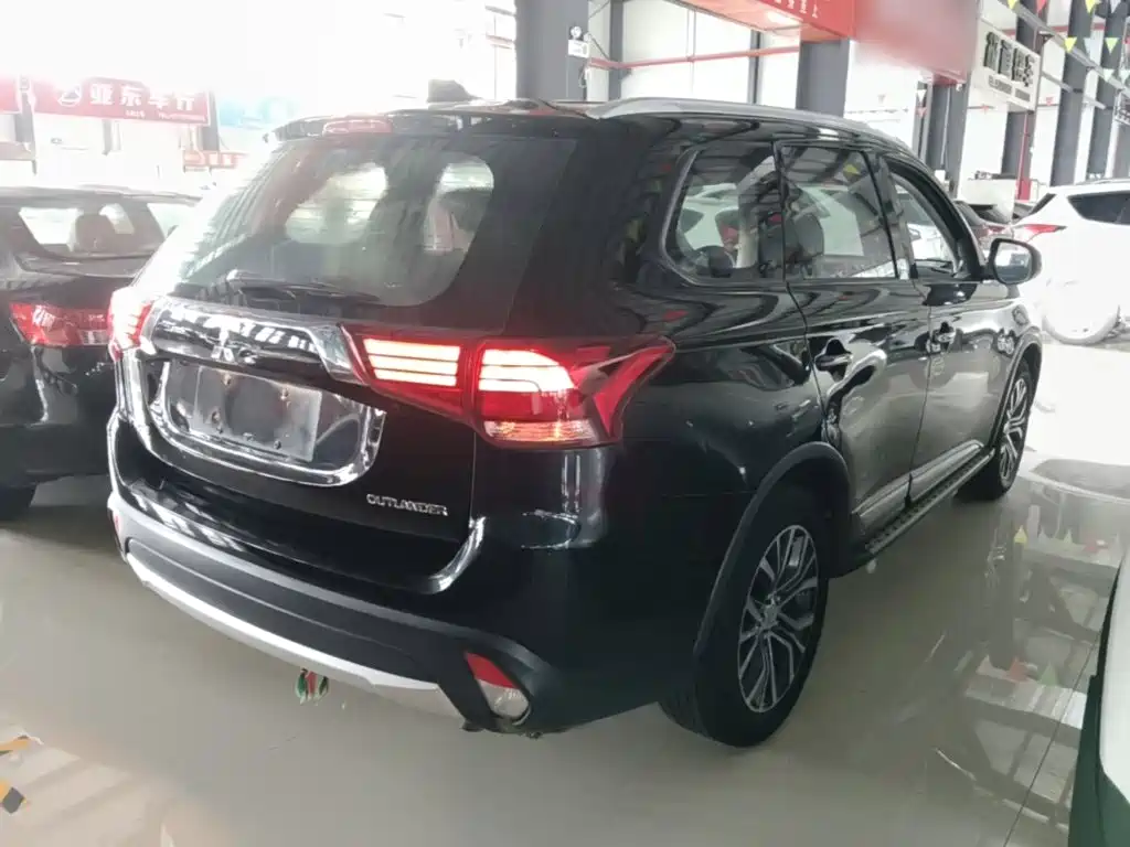 Mitsubishi Outlander 2017 2018 2.0L 2WD Glory Edition 5-seater